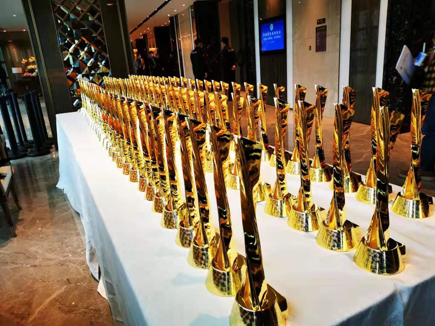 2020年中國建筑裝飾行業(yè)盛會：中裝建設(shè)穩(wěn)居裝飾類前十強、斬獲13項行業(yè)最高榮譽